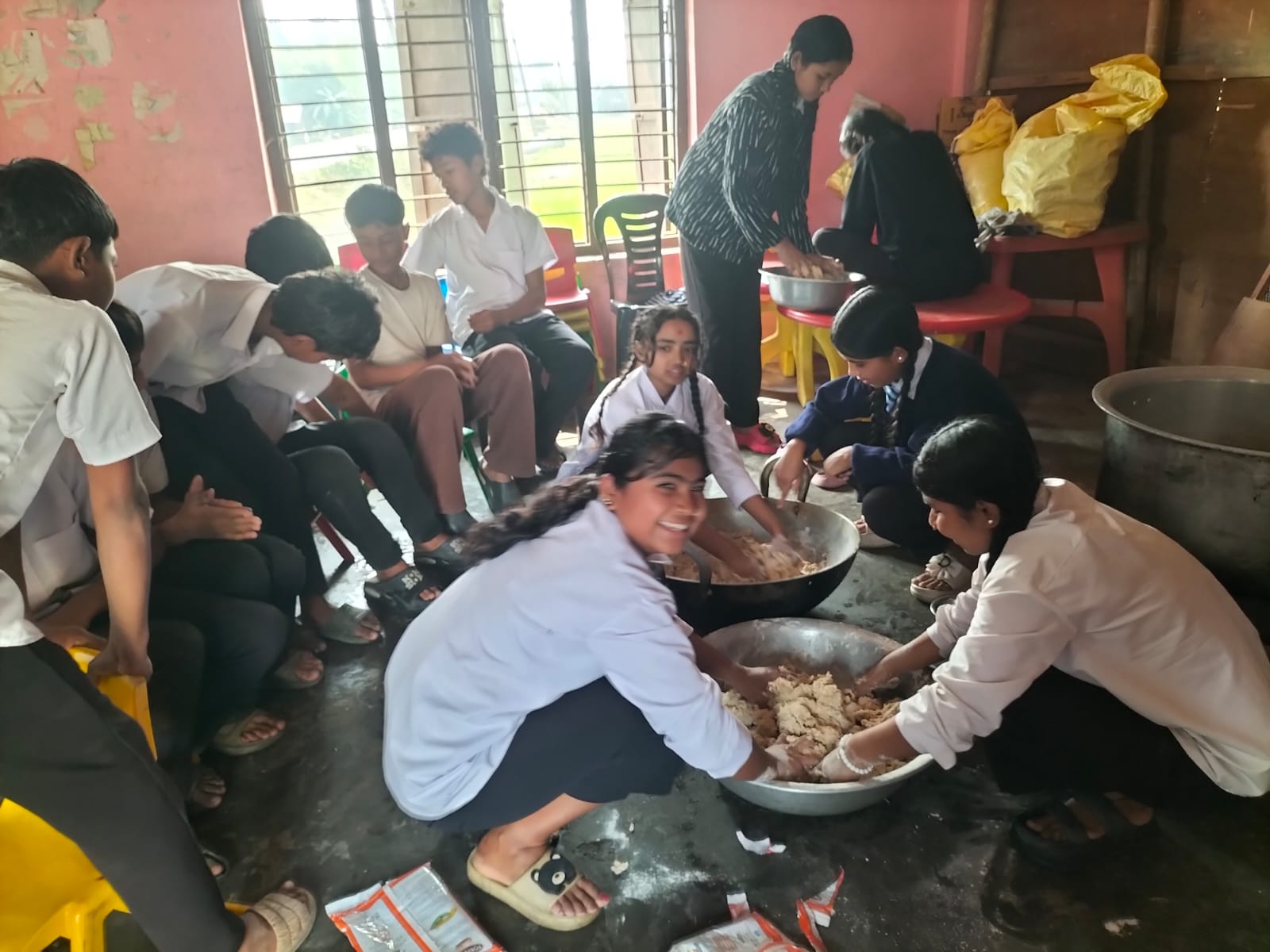 Serving Nutrition, Spreading Smiles